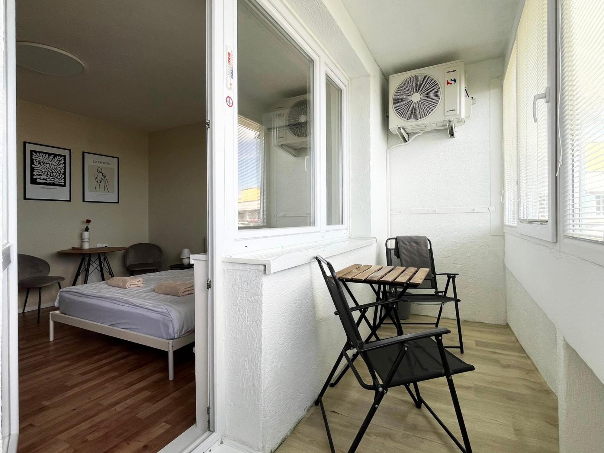 Air-Conditioned Studio, Close To City Centre & Tram Stop Bratislava Esterno foto